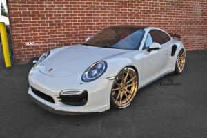 Porsche 911 Turbo S by R1 Motorsport on ADV.1 Wheels (ADV5.2MV2SL) 2015 года